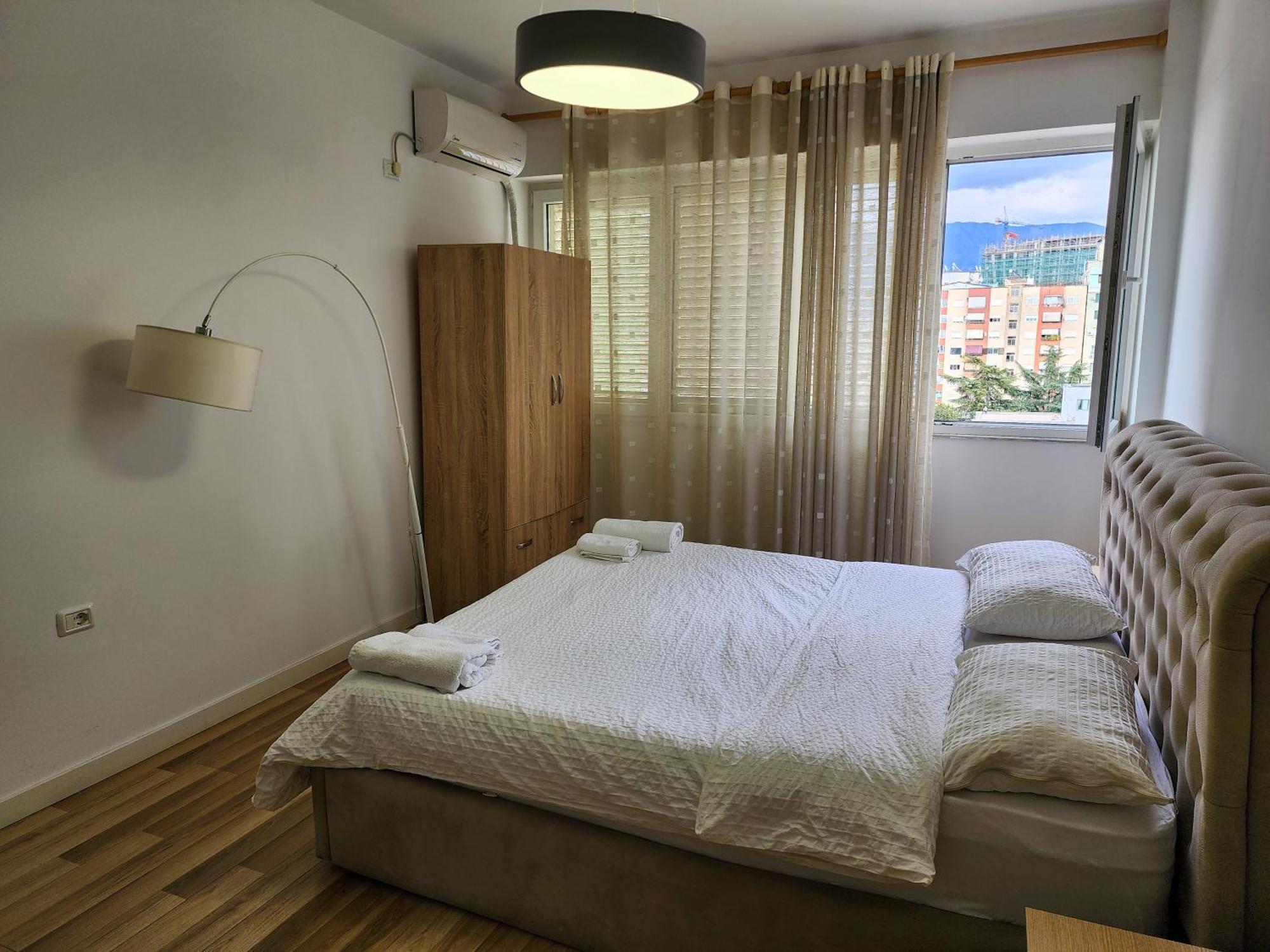 2E Apartment Myslym Shyri ติรานา ภายนอก รูปภาพ
